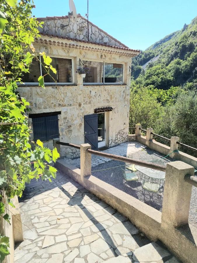 Appartement 3 Pieces Dans Maison Individuelle Entre Mer Et Montagnes Bouyon Kültér fotó